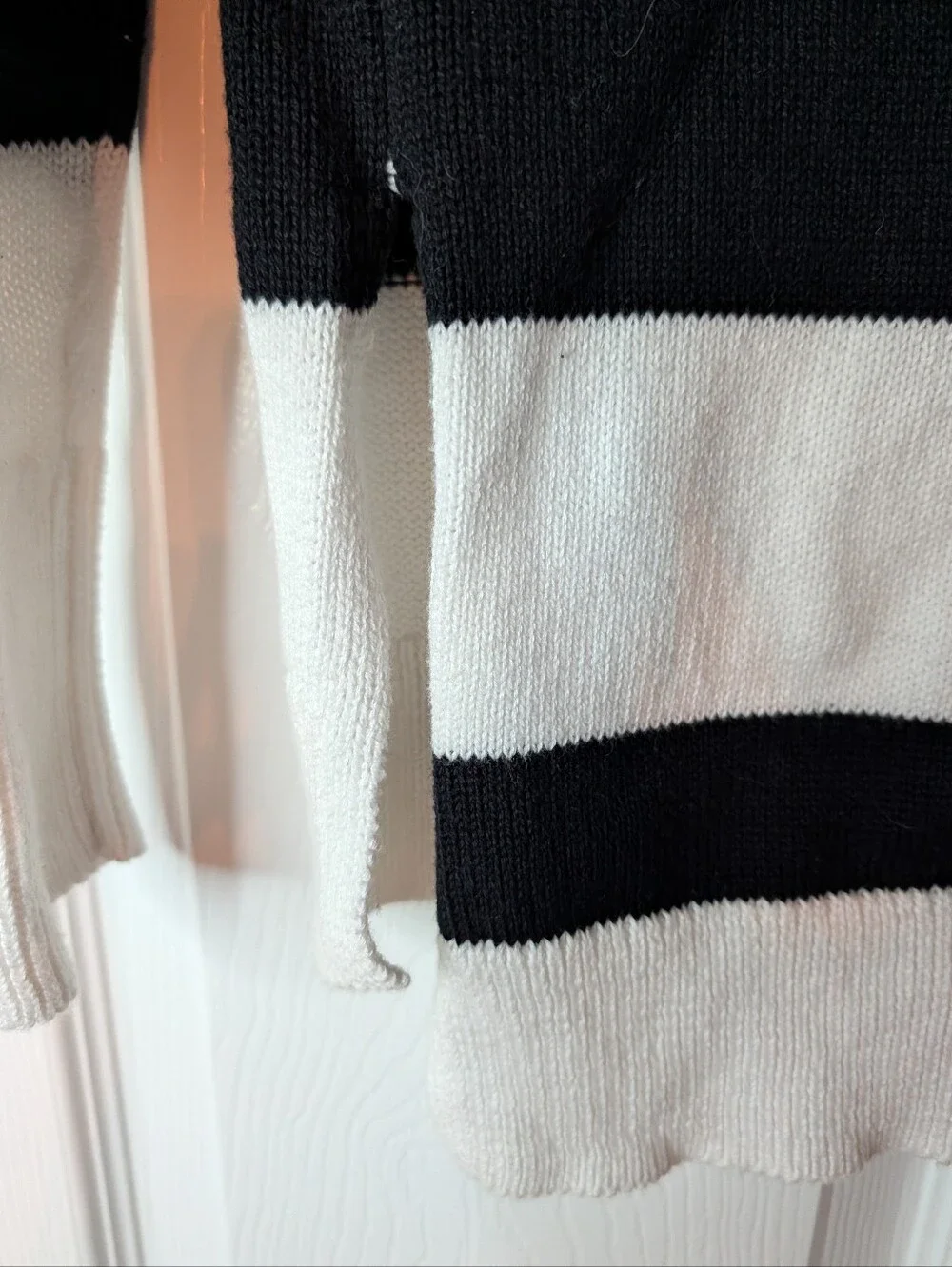 Copper Key Love Heart Striped Sweater Women’s Small Black White V-Neck Fuzzy Hea